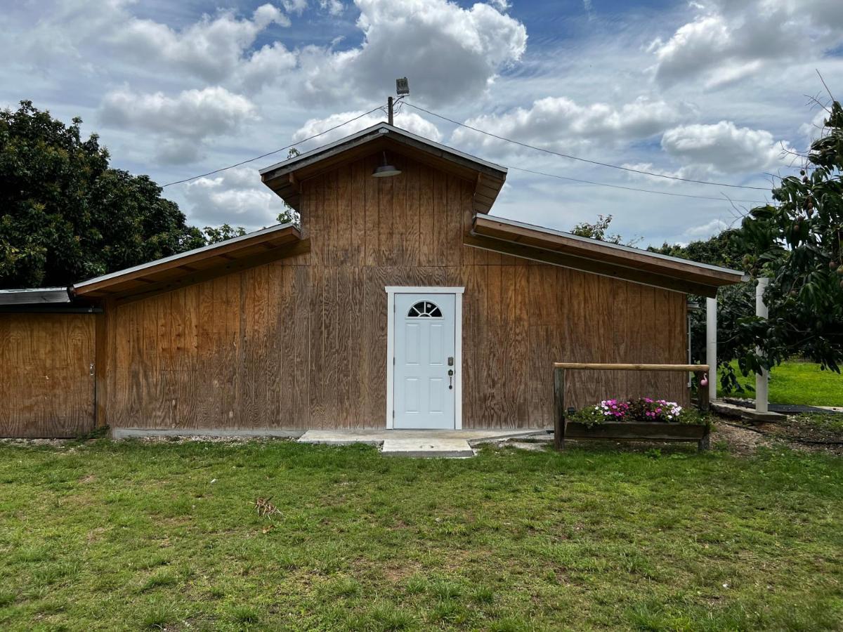 Maria'S Tiny Barn Guest House Homestead Exterior photo
