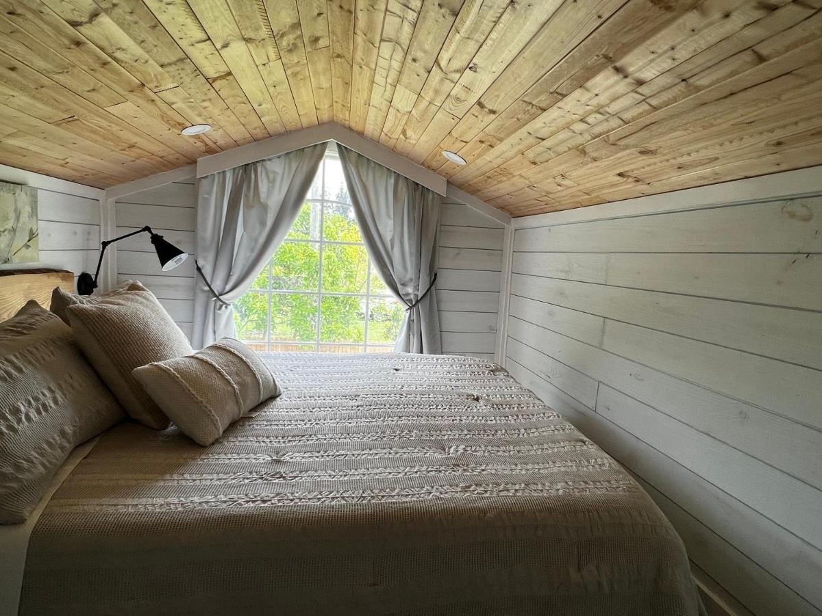 Maria'S Tiny Barn Guest House Homestead Exterior photo