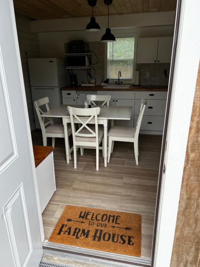 Maria'S Tiny Barn Guest House Homestead Exterior photo