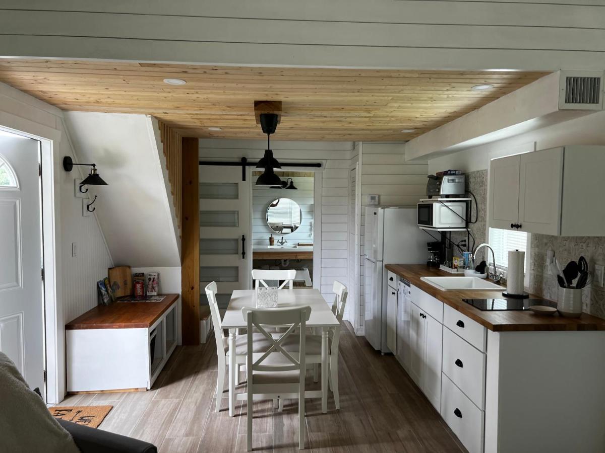 Maria'S Tiny Barn Guest House Homestead Exterior photo