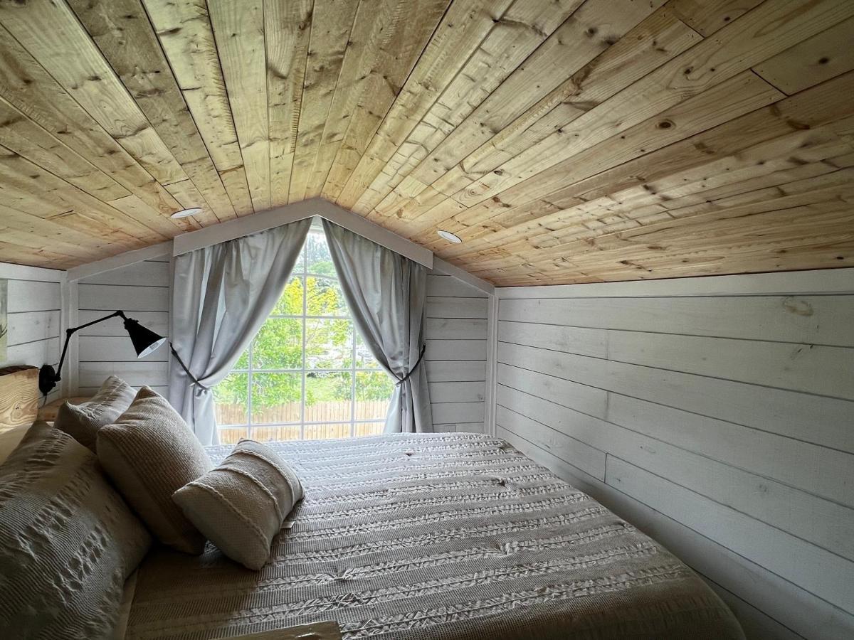 Maria'S Tiny Barn Guest House Homestead Exterior photo