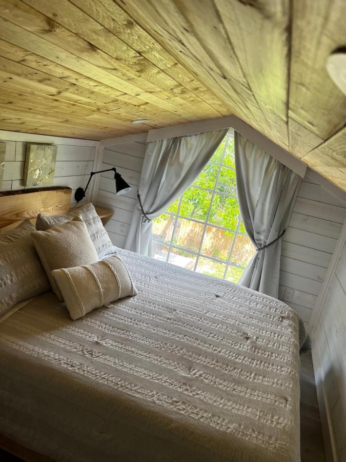 Maria'S Tiny Barn Guest House Homestead Exterior photo