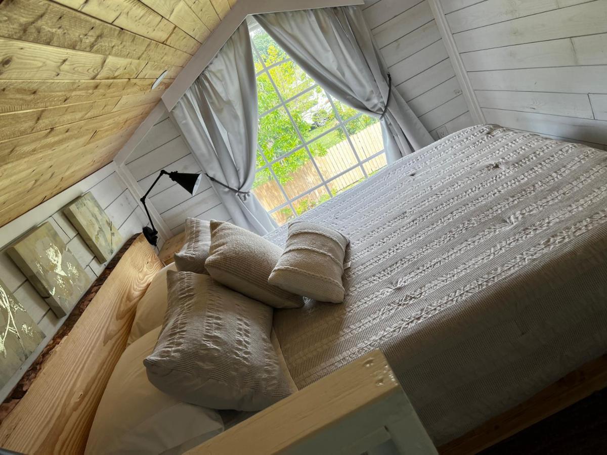 Maria'S Tiny Barn Guest House Homestead Exterior photo